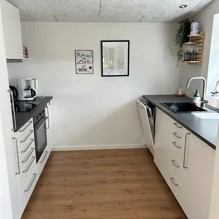 빌라 Lovely Downtown 빌룬드