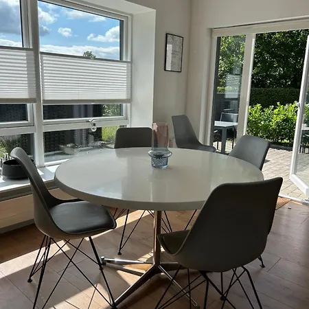 Lovely Downtown * ビルン