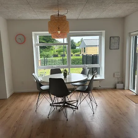 Lovely Downtown ヴィラ *